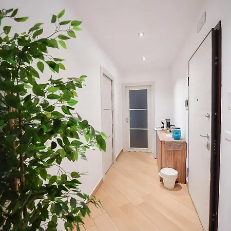 Karol Airport Vendégház