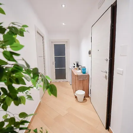 Gasthof Karol Airport 4*