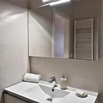 Karol Airport Guest house