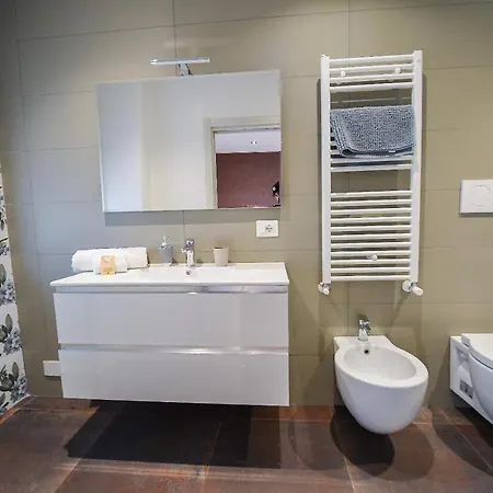 Karol Airport Guest house Bari