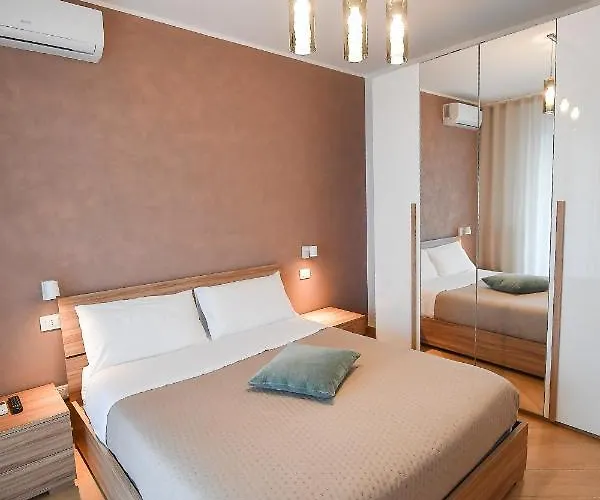 Karol Airport Gasthuis 4*