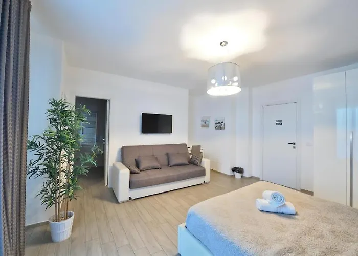 Gasthuis Karol Airport Bari