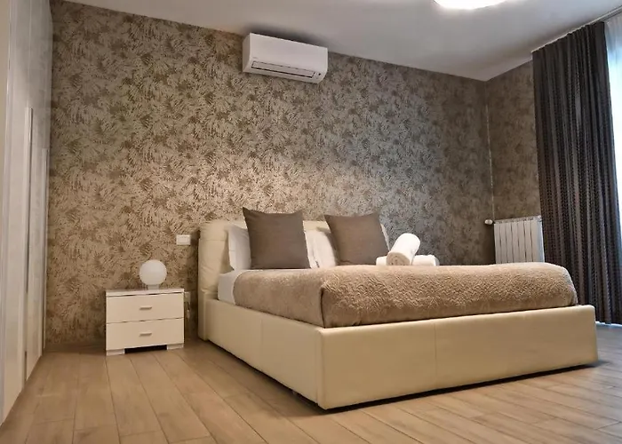 Gasthuis Karol Airport 4*